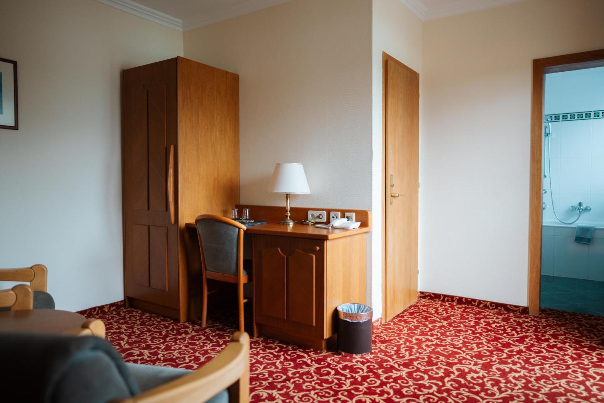 Seehotel Ressmann Дроболлах-ам-Фаакер-Зее Экстерьер фото