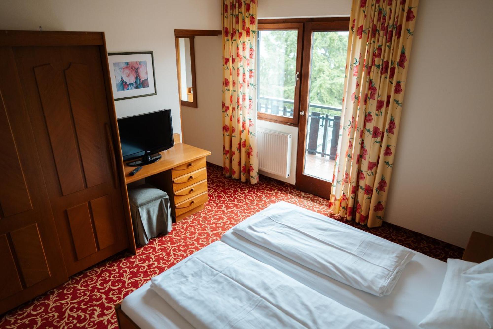 Seehotel Ressmann Дроболлах-ам-Фаакер-Зее Экстерьер фото