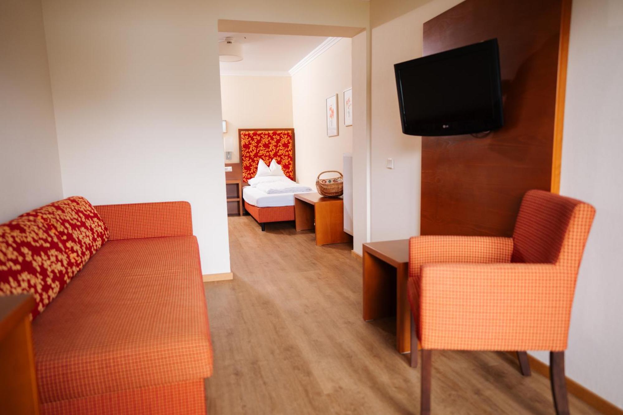 Seehotel Ressmann Дроболлах-ам-Фаакер-Зее Экстерьер фото