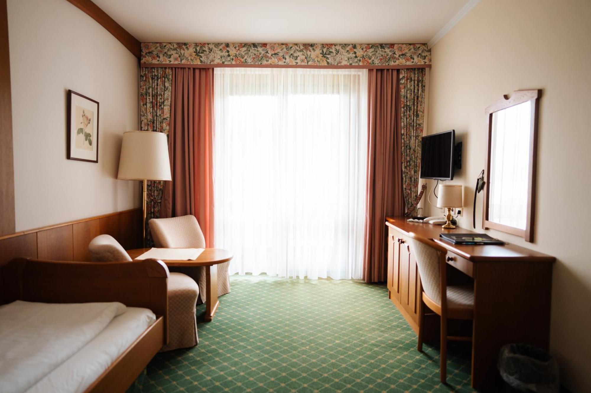 Seehotel Ressmann Дроболлах-ам-Фаакер-Зее Экстерьер фото