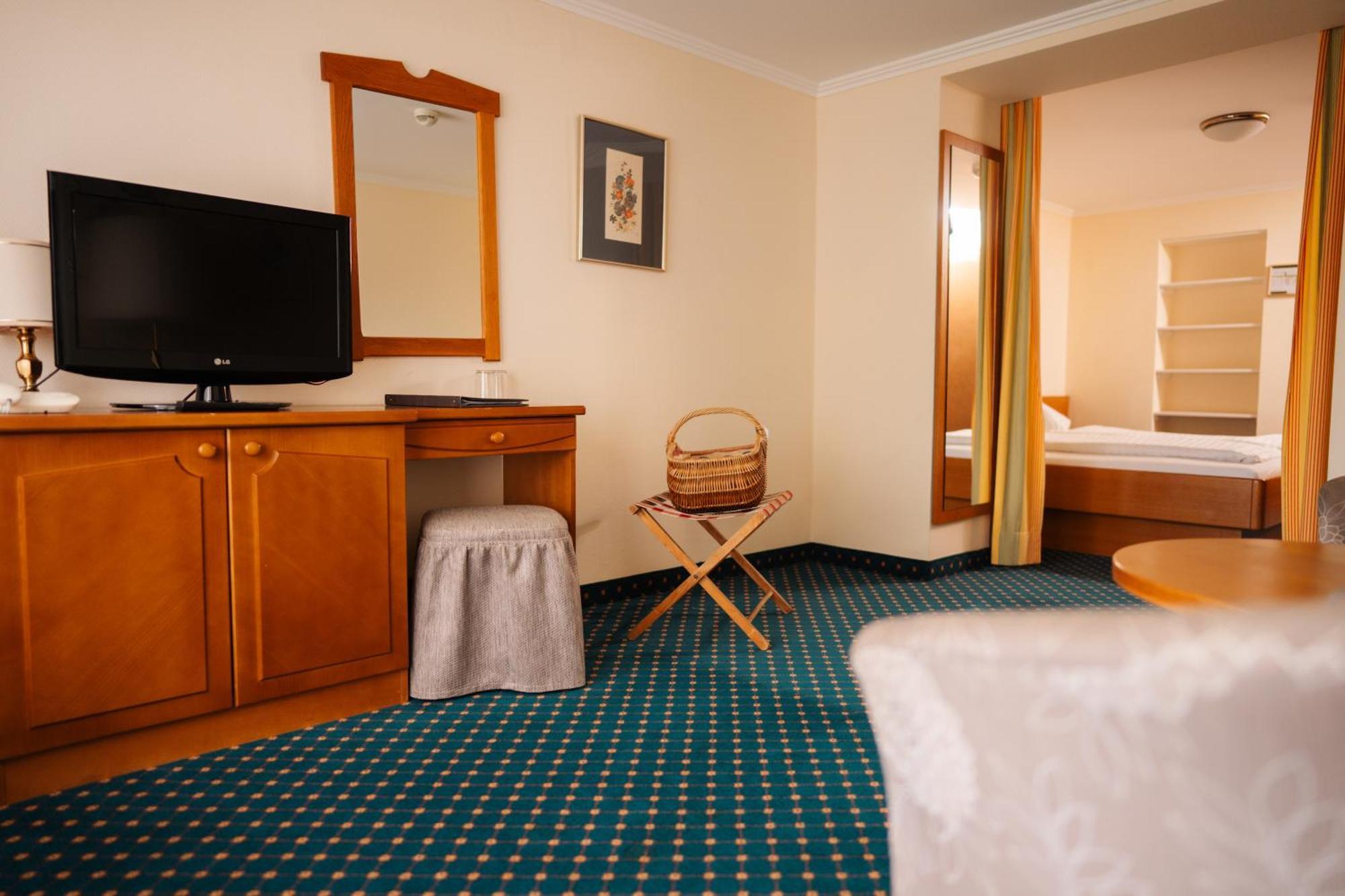 Seehotel Ressmann Дроболлах-ам-Фаакер-Зее Экстерьер фото